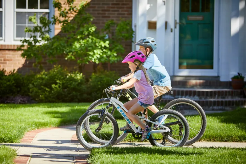 5 Essential Steps To Teach Kids How To Ride A Bike